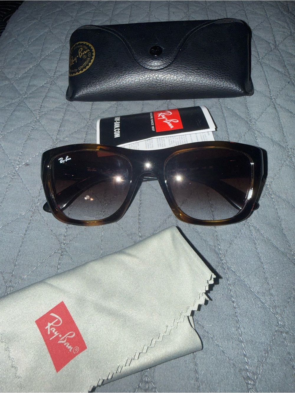 Ray-Ban Black Sunglasses & Sunglass Case
